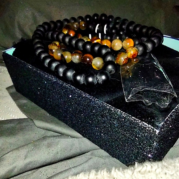 8mm Tiger's Eye Necklace - Picture 7 of 12